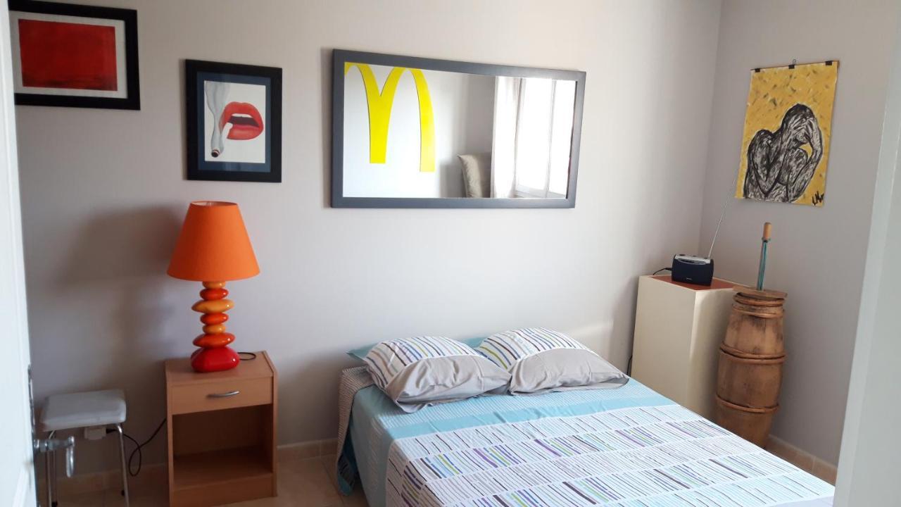 Bed and Breakfast Chez Patrick Roujan Экстерьер фото